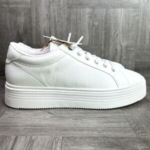 Roxy Sheilahh Women's size 10 White Leather Shoes